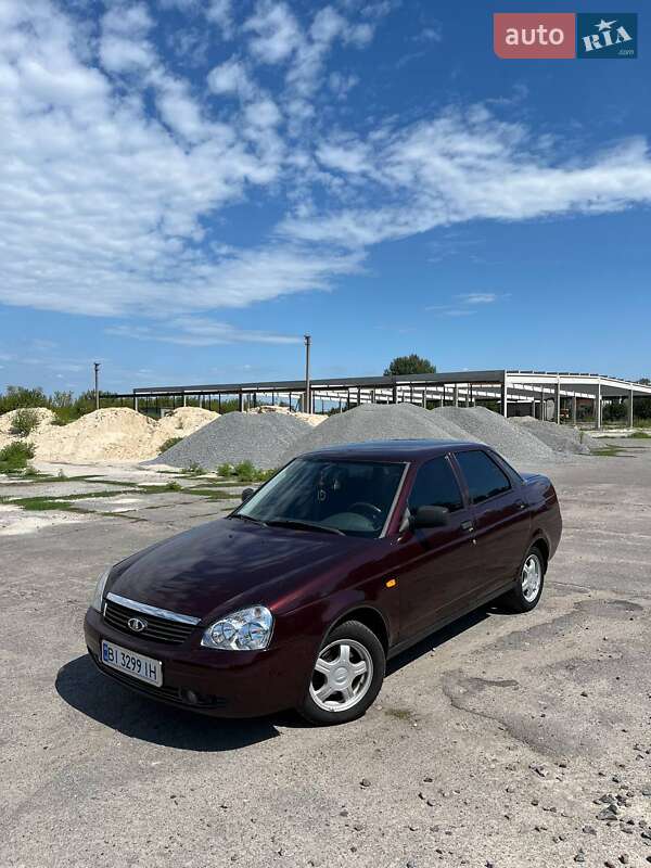 Седан ВАЗ 2170 Priora 2011 в 