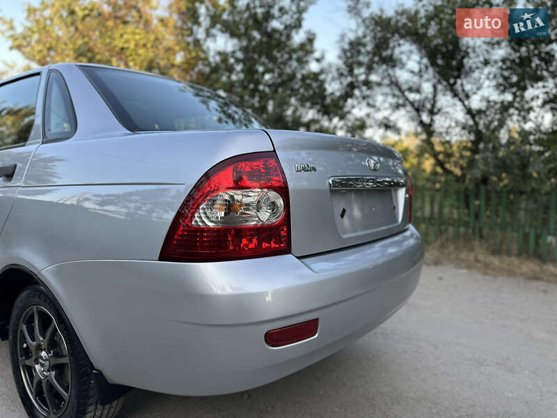 Седан ВАЗ / Lada 2170 Priora 2008 в Запорожье