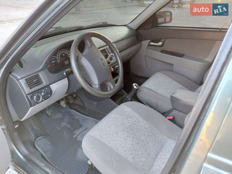 Седан ВАЗ / Lada 2170 Priora 2009 в Волочиске