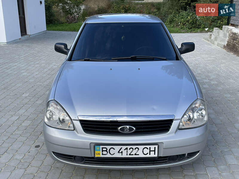 Седан ВАЗ / Lada 2170 Priora 2010 в Львове