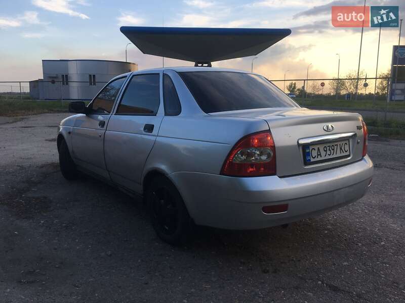 Седан ВАЗ / Lada 2170 Priora 2008 в Чернобае фото 5 Седан ВАЗ / Lada 2170 Priora 2008 в Чернобае