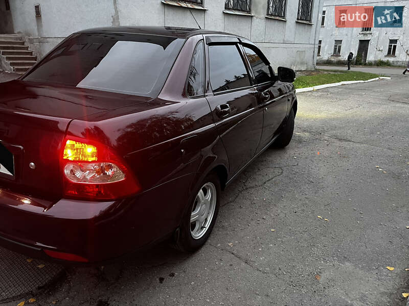 Седан ВАЗ / Lada 2170 Priora 2010 в Конотопі фото 14 Седан ВАЗ / Lada 2170 Priora 2010 в Конотопі