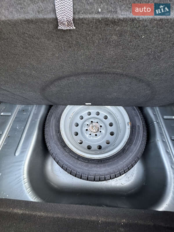 Седан ВАЗ / Lada 2170 Priora 2010 в Краматорську