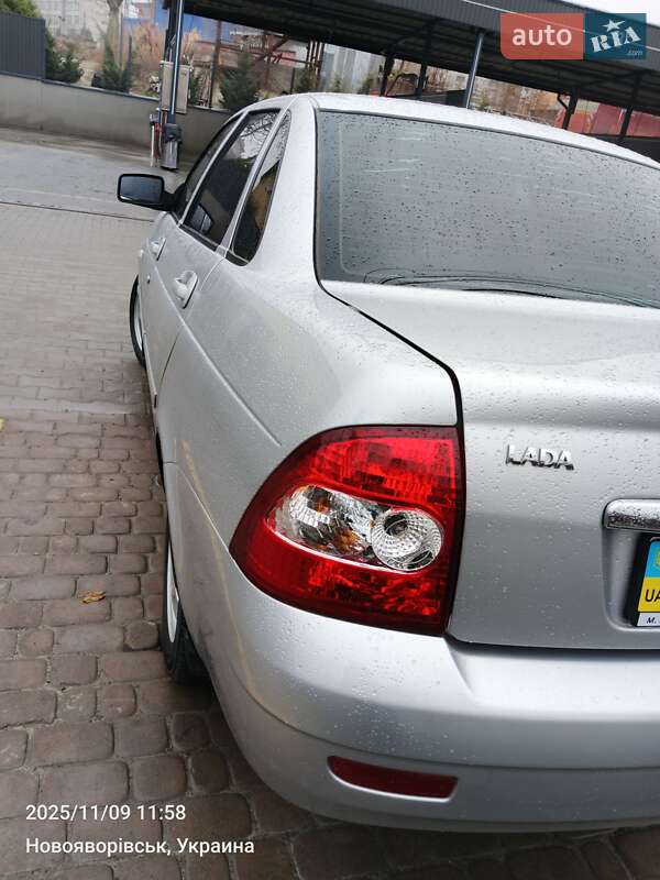 Седан ВАЗ / Lada 2170 Priora 2011 в Львове фото 4 Седан ВАЗ / Lada 2170 Priora 2011 в Львове