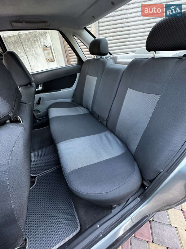 Седан ВАЗ / Lada 2170 Priora 2011 в Одесі фото 30 Седан ВАЗ / Lada 2170 Priora 2011 в Одесі