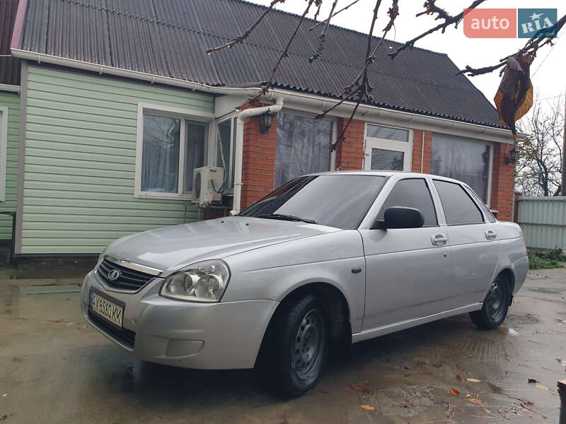 Седан ВАЗ / Lada 2170 Priora 2012 в Долинській