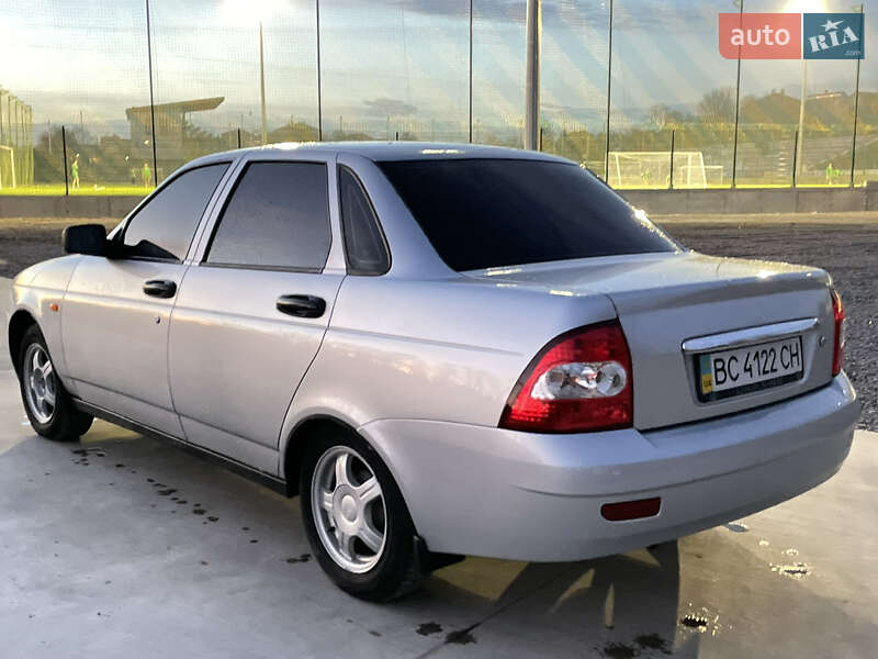 Седан ВАЗ / Lada 2170 Priora 2010 в Львове фото Седан ВАЗ / Lada 2170 Priora 2010 в Львове