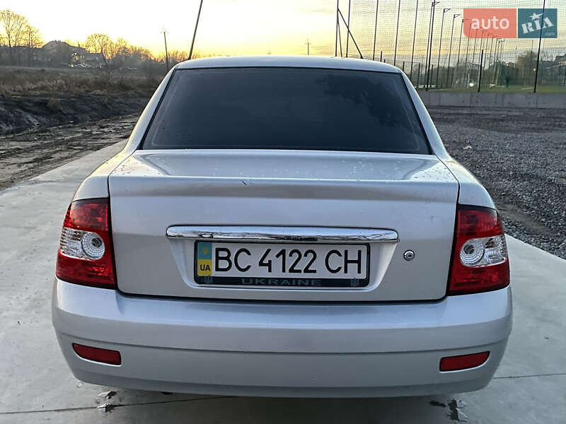 Седан ВАЗ / Lada 2170 Priora 2010 в Львове фото 9 Седан ВАЗ / Lada 2170 Priora 2010 в Львове