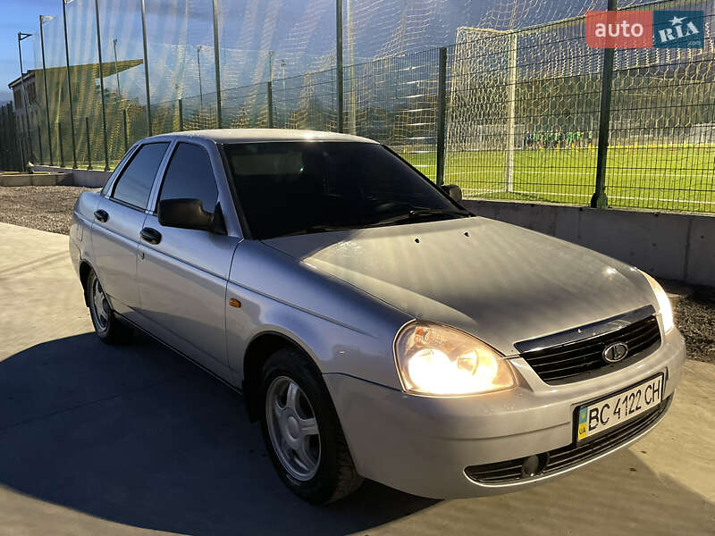 Седан ВАЗ / Lada 2170 Priora 2010 в Львове фото 18 Седан ВАЗ / Lada 2170 Priora 2010 в Львове