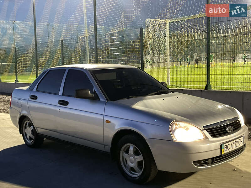 Седан ВАЗ / Lada 2170 Priora 2010 в Львове фото 22 Седан ВАЗ / Lada 2170 Priora 2010 в Львове