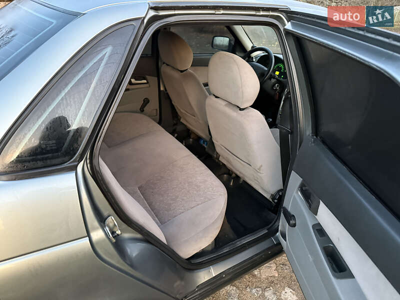 Седан ВАЗ / Lada 2170 Priora 2008 в Первомайську