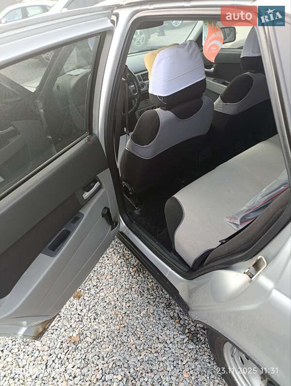 Седан ВАЗ / Lada 2170 Priora 2010 в Павлограде фото 6 Седан ВАЗ / Lada 2170 Priora 2010 в Павлограде