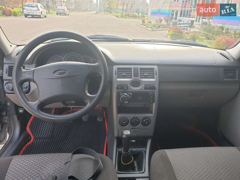 Седан ВАЗ / Lada 2170 Priora 2008 в Кривому Розі фото 5 Седан ВАЗ / Lada 2170 Priora 2008 в Кривому Розі