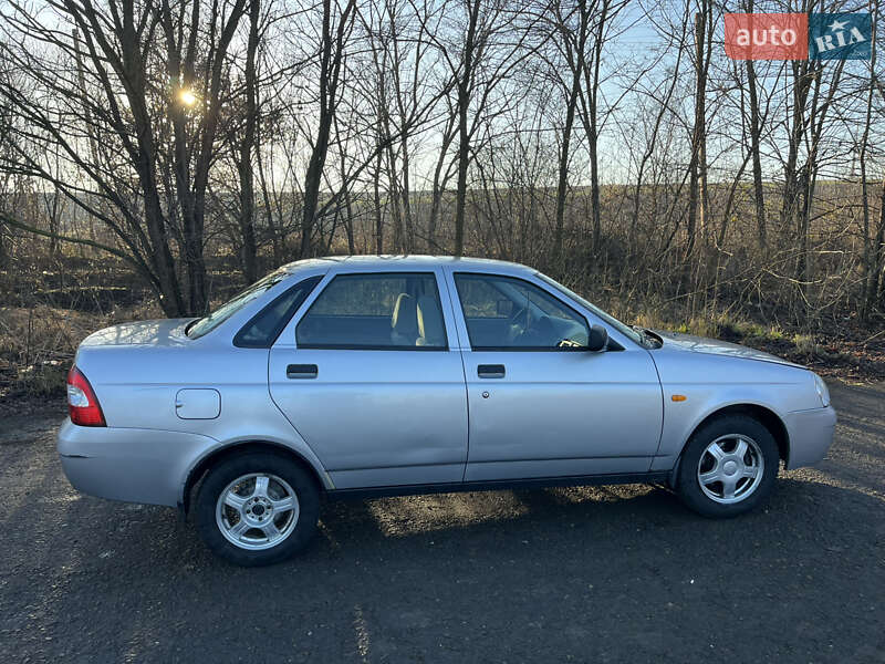 Седан ВАЗ / Lada 2170 Priora 2008 в Кицмани