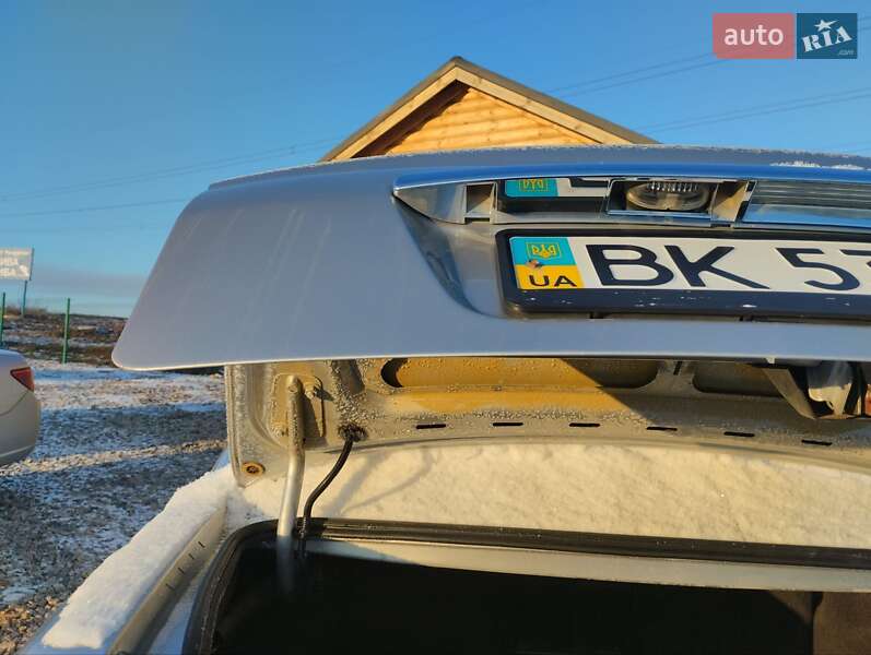 Седан ВАЗ / Lada 2170 Priora 2012 в Рівному