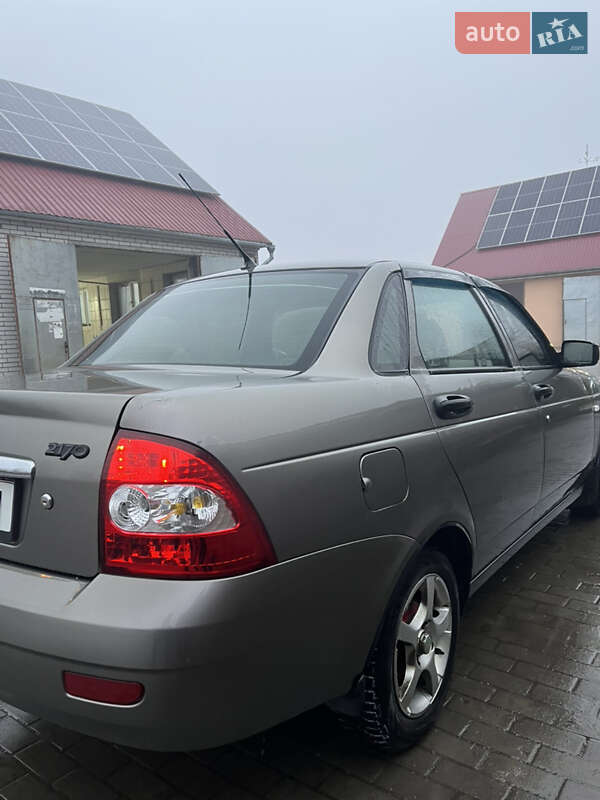 Седан ВАЗ / Lada 2170 Priora 2007 в Казатине фото 5 Седан ВАЗ / Lada 2170 Priora 2007 в Казатине