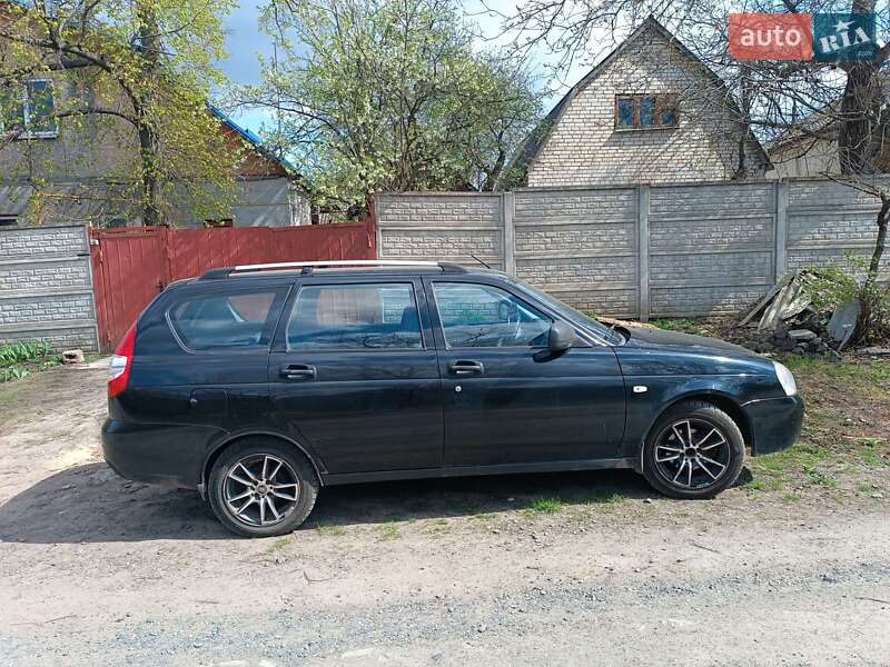 Универсал ВАЗ / Lada 2171 Priora 2011 в Слатино