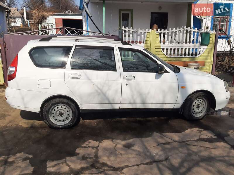 Универсал ВАЗ / Lada 2171 Priora 2009 в Киеве