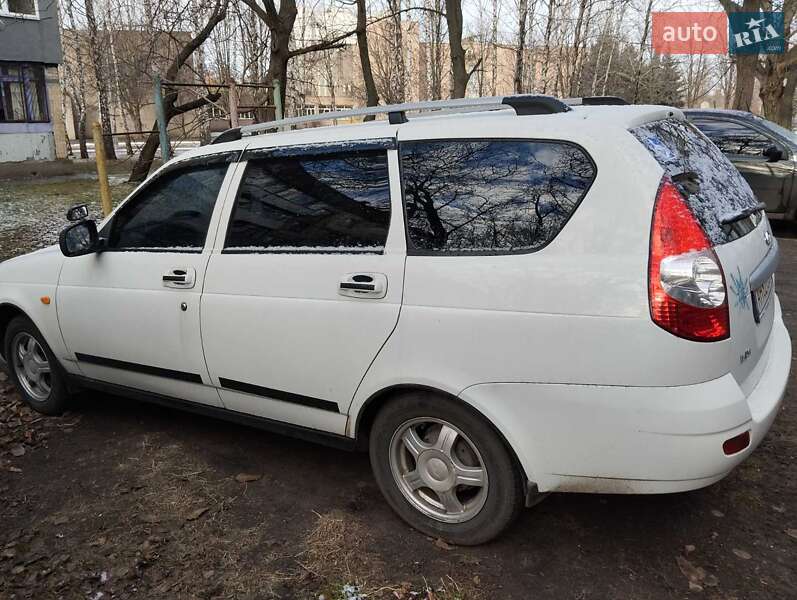 Универсал ВАЗ / Lada 2171 Priora 2011 в Кривом Роге