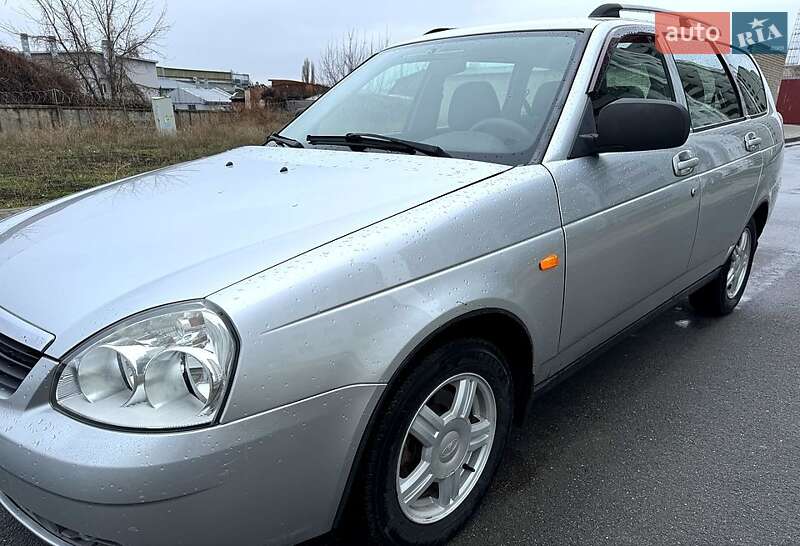 Универсал ВАЗ 2171 Priora 2009 в 