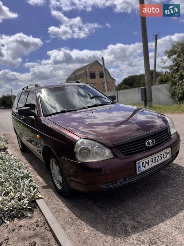 Универсал ВАЗ / Lada 2171 Priora 2011 в Попельне