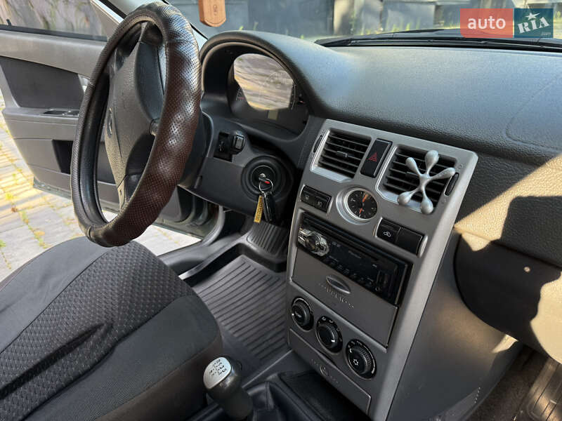 Універсал ВАЗ / Lada 2171 Priora 2011 в Охтирці