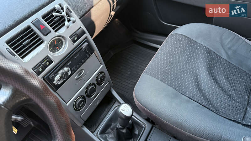 Універсал ВАЗ / Lada 2171 Priora 2011 в Охтирці