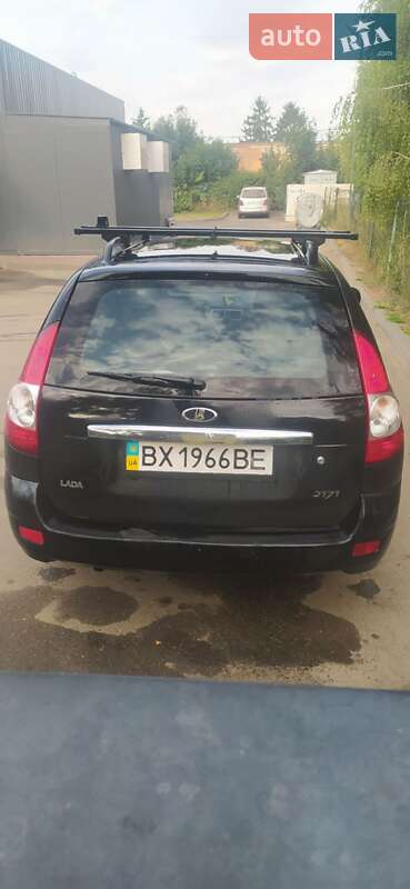 Универсал ВАЗ / Lada 2171 Priora 2011 в Волочиске