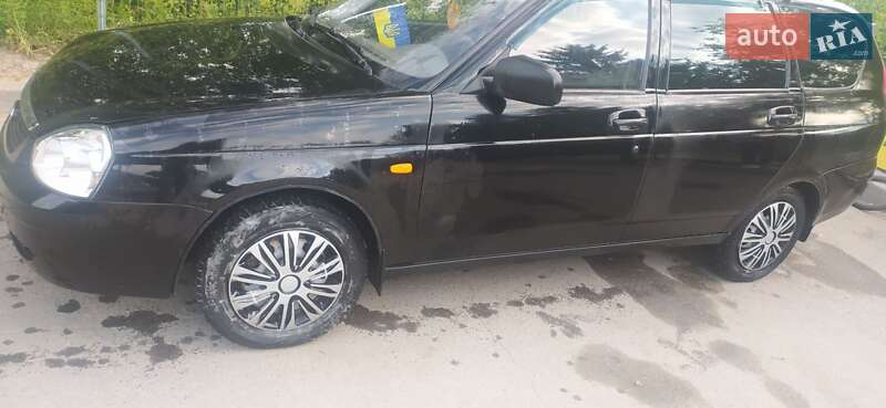 Универсал ВАЗ / Lada 2171 Priora 2011 в Волочиске