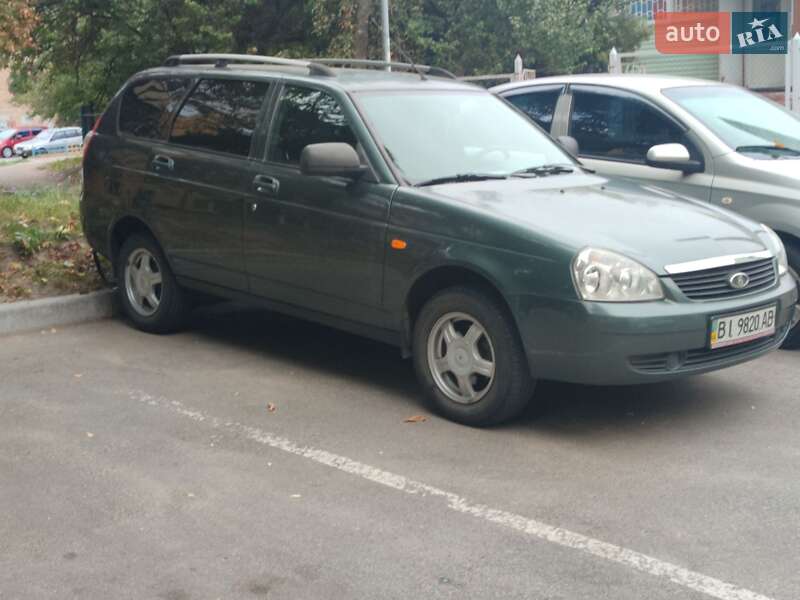 Универсал ВАЗ / Lada 2171 Priora 2011 в Киеве