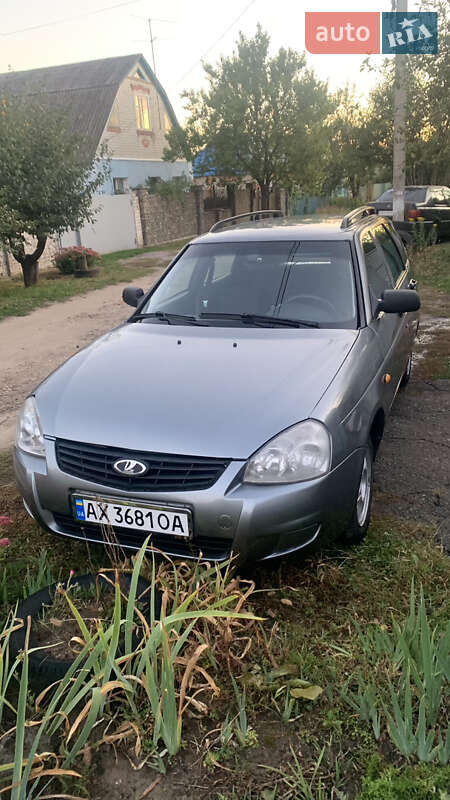 Универсал ВАЗ 2171 Priora 2011 в 