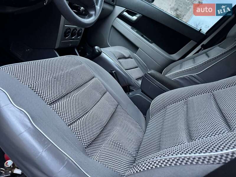 Универсал ВАЗ / Lada 2171 Priora 2010 в Ахтырке фото 27 Универсал ВАЗ / Lada 2171 Priora 2010 в Ахтырке