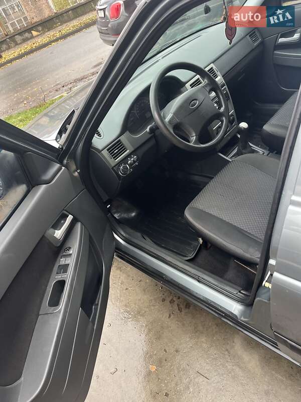 Универсал ВАЗ / Lada 2171 Priora 2011 в Сумах