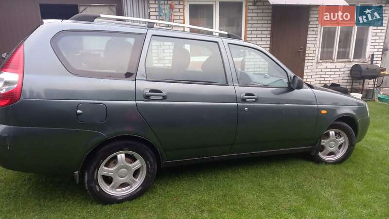 Универсал ВАЗ / Lada 2171 Priora 2011 в Львове фото 4 Универсал ВАЗ / Lada 2171 Priora 2011 в Львове