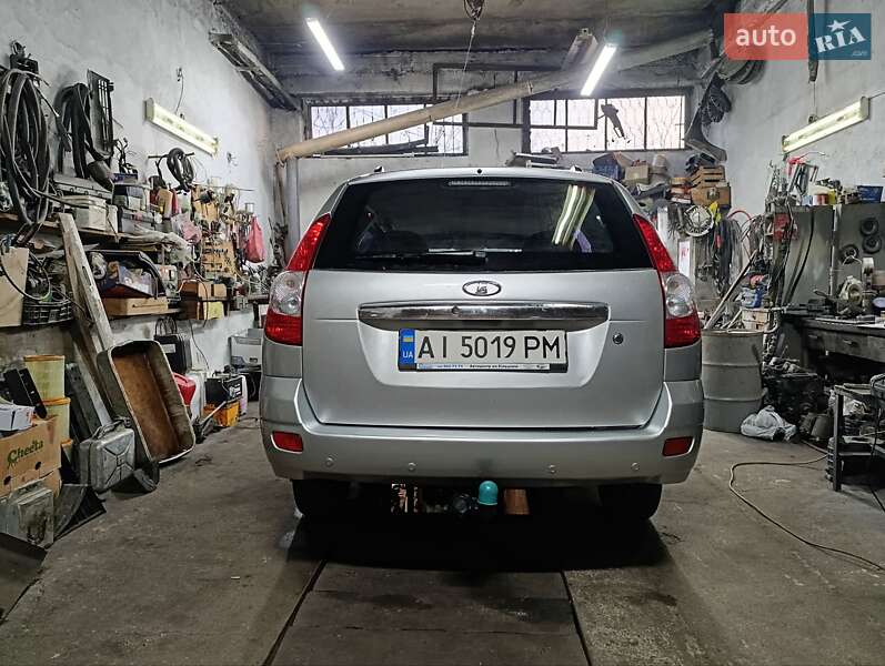 Универсал ВАЗ / Lada 2171 Priora 2011 в Первомайске