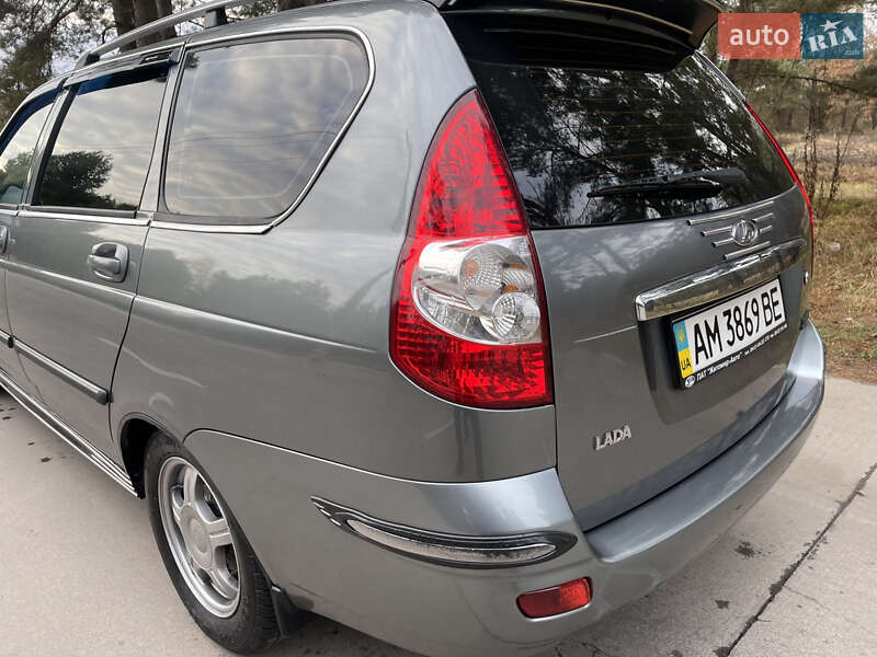 Універсал ВАЗ / Lada 2171 Priora 2011 в Славуті