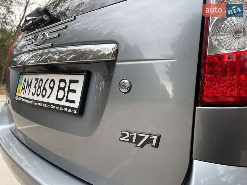 Універсал ВАЗ / Lada 2171 Priora 2011 в Славуті