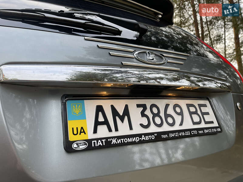 Універсал ВАЗ / Lada 2171 Priora 2011 в Славуті