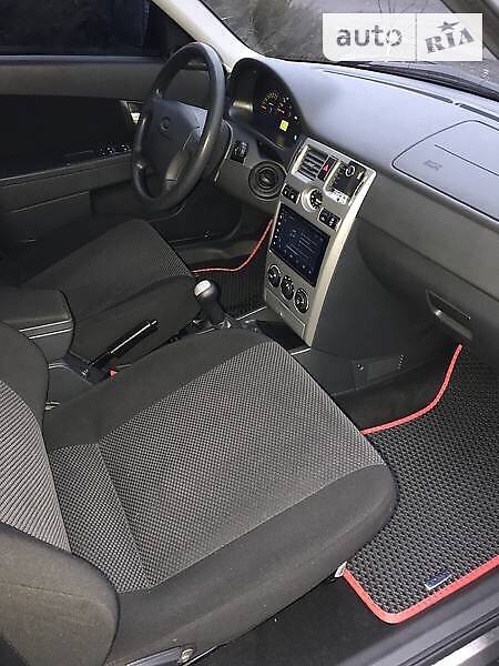 Хетчбек ВАЗ / Lada 2172 Priora 2011 в Запоріжжі