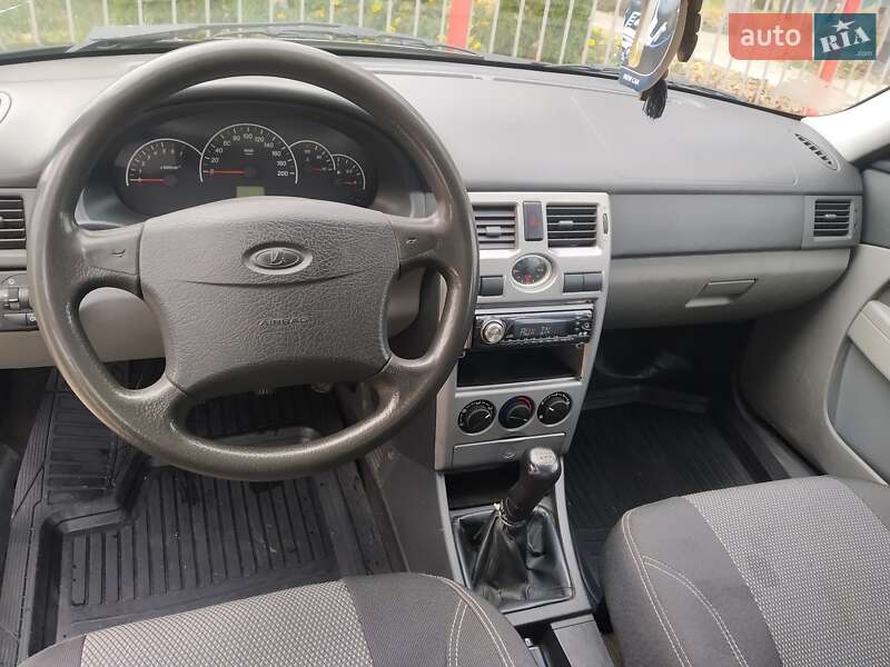 Хэтчбек ВАЗ / Lada 2172 Priora 2008 в Одессе