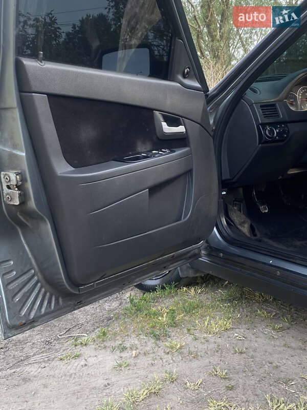 Хэтчбек ВАЗ / Lada 2172 Priora 2011 в Киеве