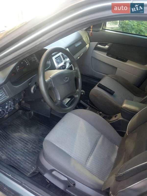 Хэтчбек ВАЗ / Lada 2172 Priora 2008 в Березовке