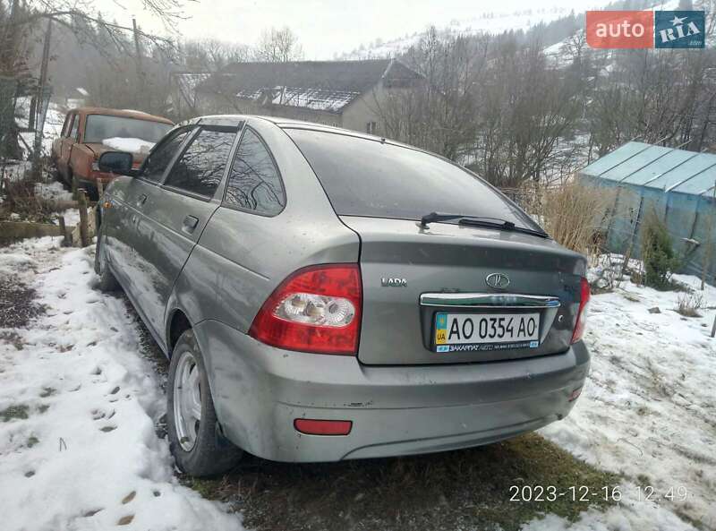 Хетчбек ВАЗ / Lada 2172 Priora 2008 в Міжгір'ї фото 4 Хетчбек ВАЗ / Lada 2172 Priora 2008 в Міжгір'ї