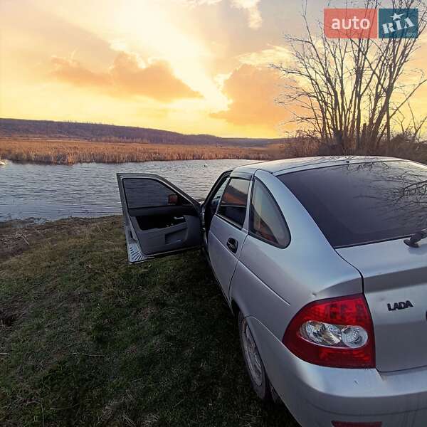 Хэтчбек ВАЗ / Lada 2172 Priora 2008 в Врадиевке