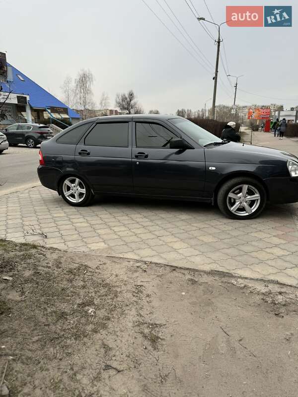 Хэтчбек ВАЗ / Lada 2172 Priora 2008 в Каменском