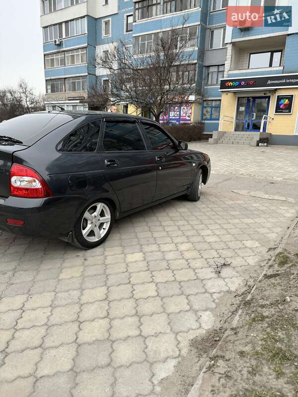 Хэтчбек ВАЗ / Lada 2172 Priora 2008 в Каменском