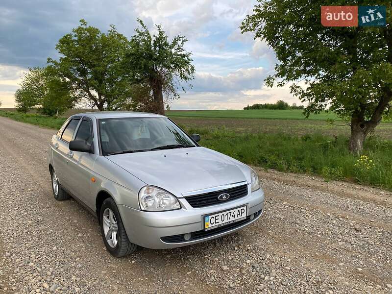 Хэтчбек ВАЗ / Lada 2172 Priora 2009 в Черновцах