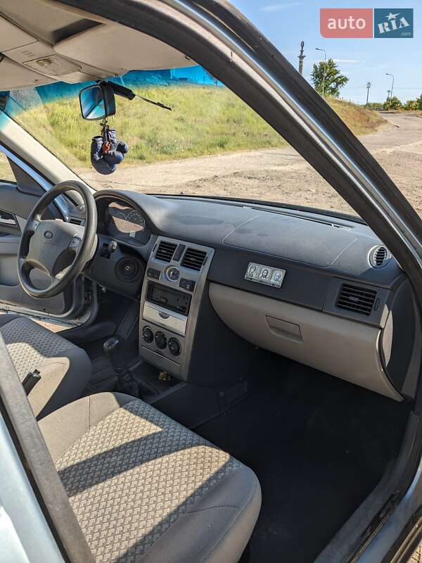 Хэтчбек ВАЗ / Lada 2172 Priora 2009 в Киеве