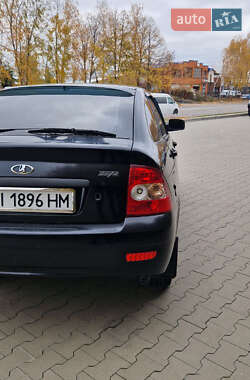 Хэтчбек ВАЗ 2172 Priora 2010 в 