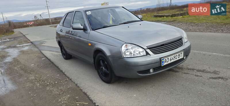 Хэтчбек ВАЗ / Lada 2172 Priora 2008 в Мукачево